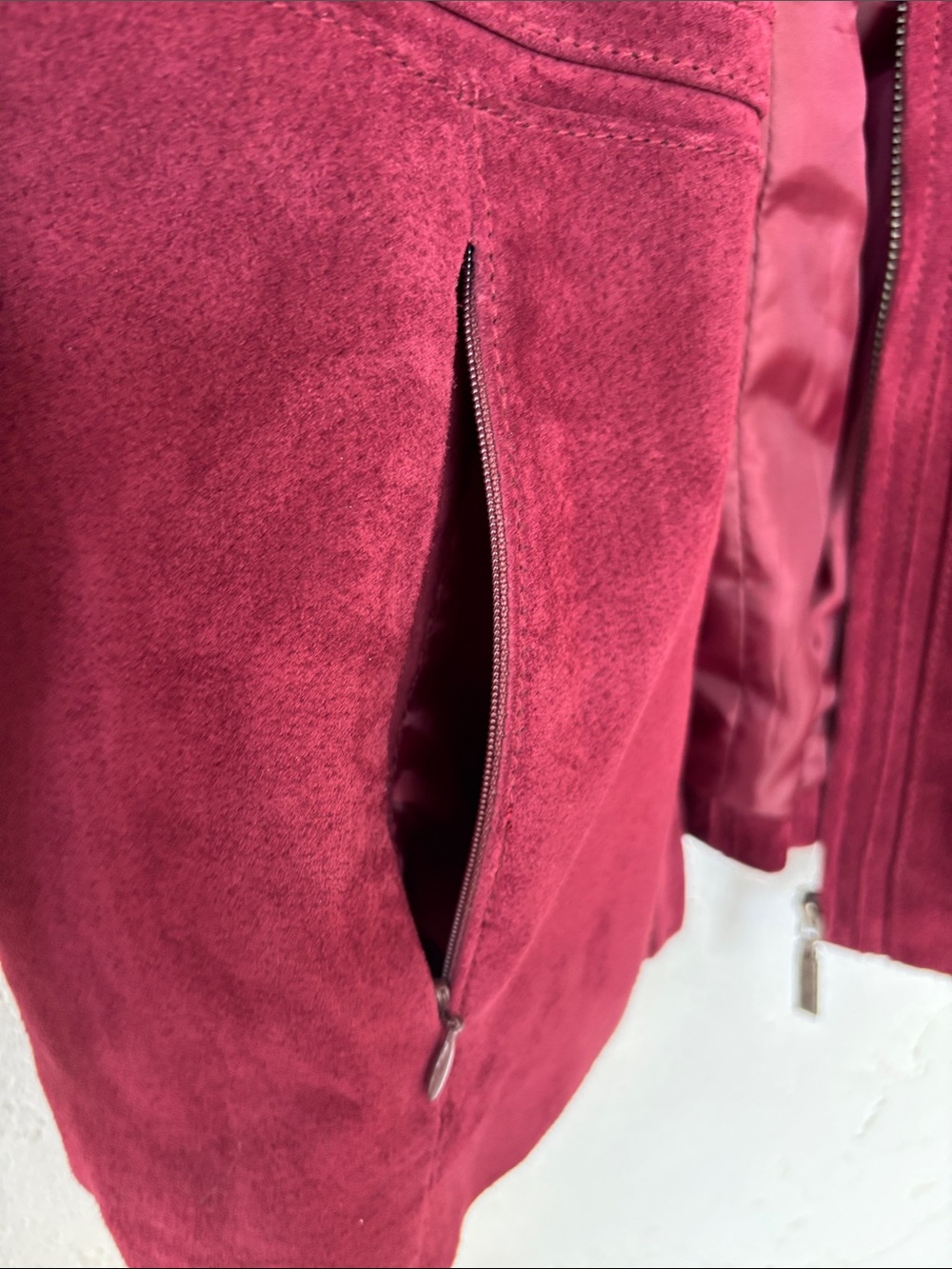 Women's Burgundy Suede Zip-Front Jacket - Picture 8 of 8